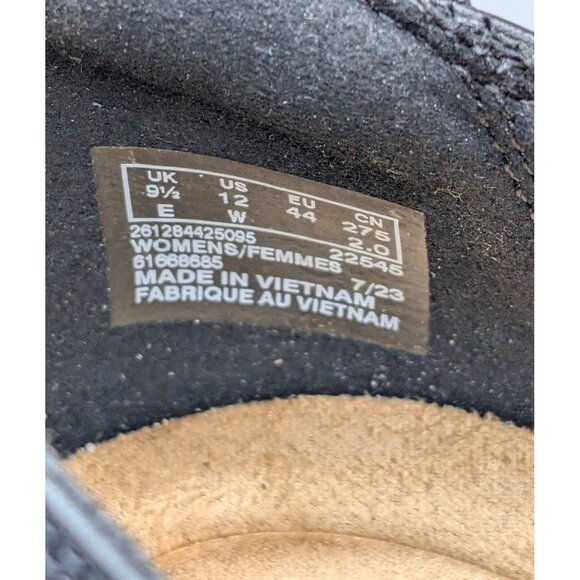 Clarks Black Ankle Boots with Sleek Design - Picture 7 of 9